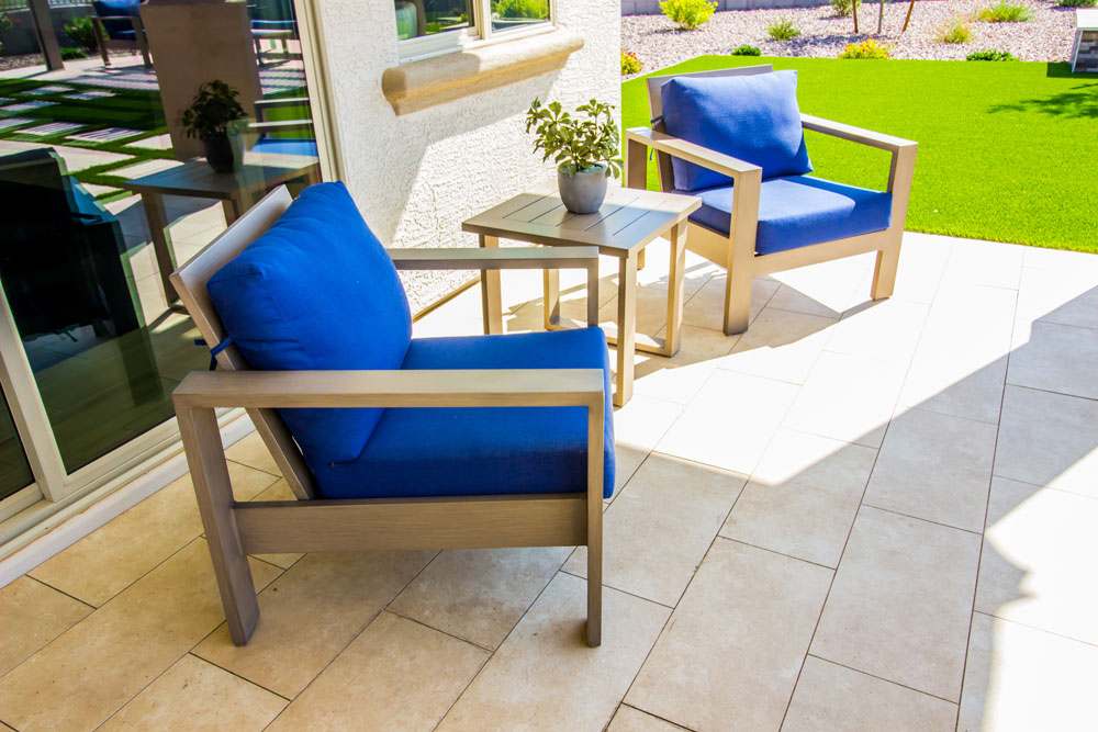 Outdoor Loveseats and Sofas: What Makes One Worth Buying in the Georgia Heat